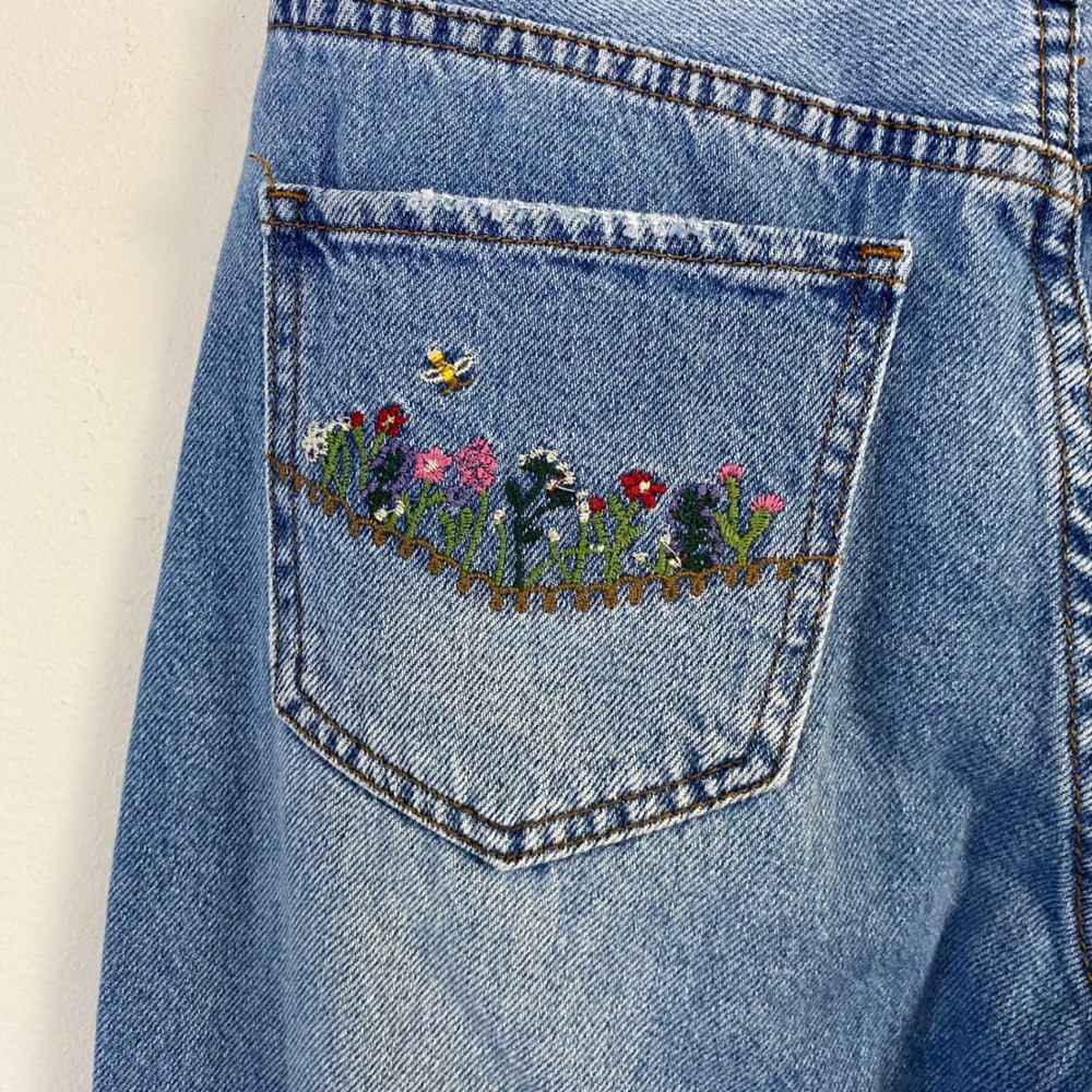 S.O.N.G. Timeless Fit Floral Embroidered High Rise Straight Leg Jeans Size 1/25
